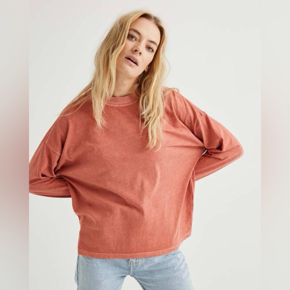 Richer Poorer Cotton Relaxed Tee Sweatshirt In Sage Normcore Minimalist
